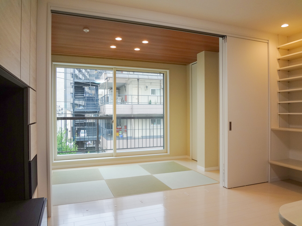 畳の部屋も琉球畳を使用することでモダンな雰囲気になりました。